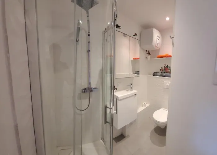 Studette Independante Gare Particulier * Hyères